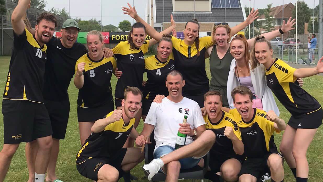 6f94bc81-6719-4a55-a446-efc4a0d0ef70 2 Fortis 2 promoveert naar de reserve overgangsklasse