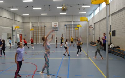Geweldige Korfbalclinic voor Cypressenhof!