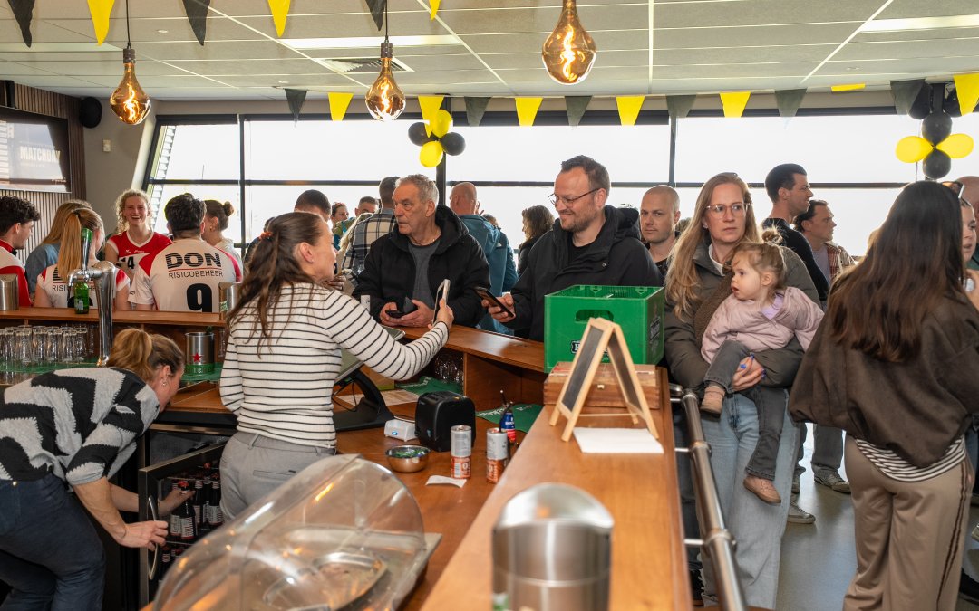 🍻 BARMEDWERKERS GEZOCHT! 🍻
